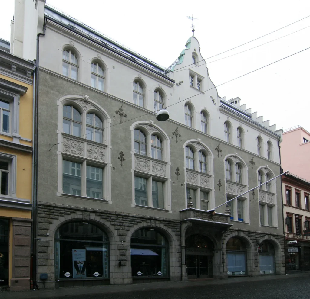 Øvre Slottsgate 11